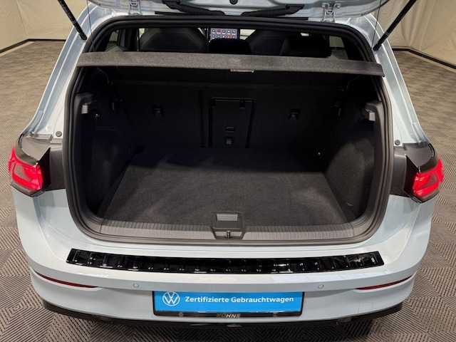 Volkswagen Golf 1.5 eTSI DSG R-Line