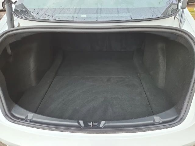 Tesla Model 3 FACELIFT SPORT PARKSENSOREN V+H PANO+19 SPORTALU!