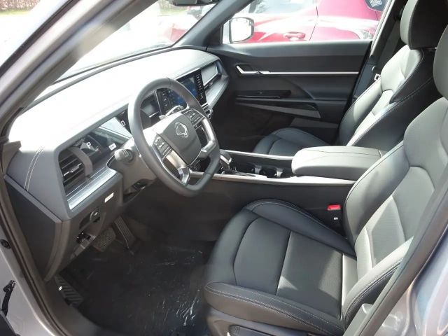 SsangYong Torres 2WD Quartz