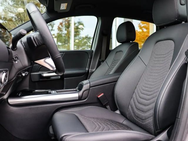 Mercedes-Benz B 200 Progressive Sedan