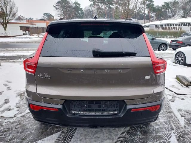 Volvo XC40 R-Design Recharge T4