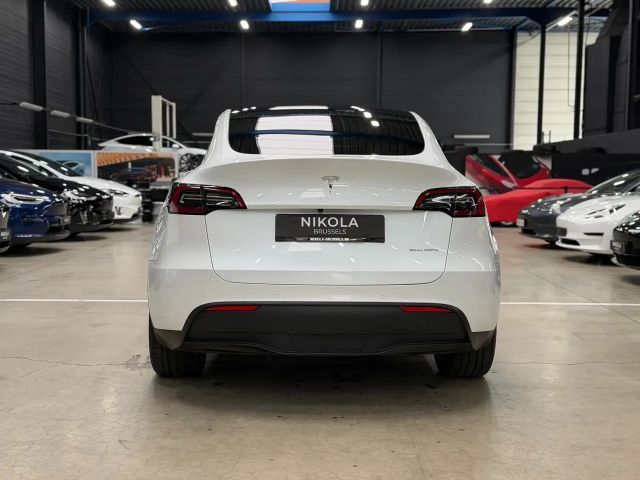 Tesla Model Y AWD Long Range