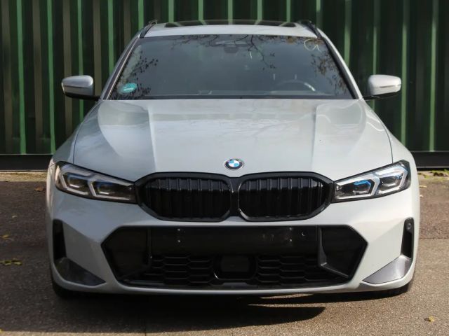 BMW 320 320d M-Sport Touring xDrive