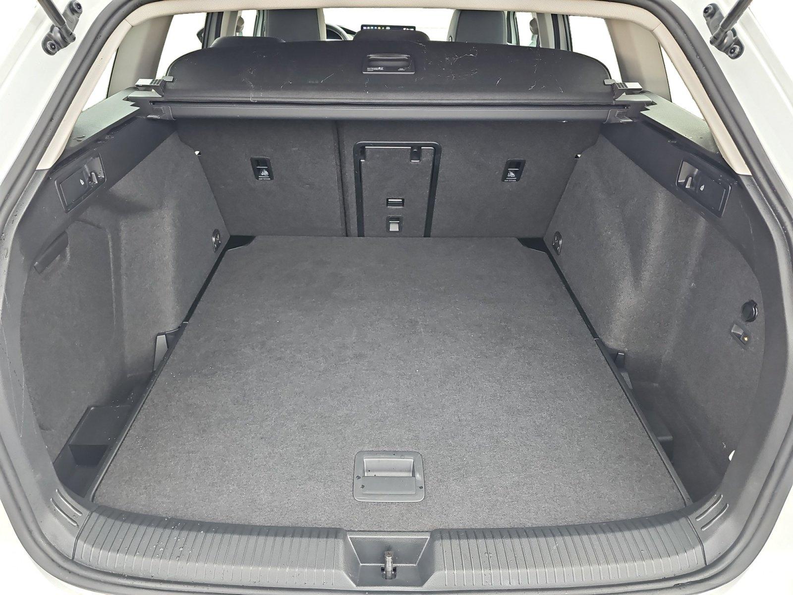 Volkswagen Golf 1.5 eTSI Golf VIII Variant