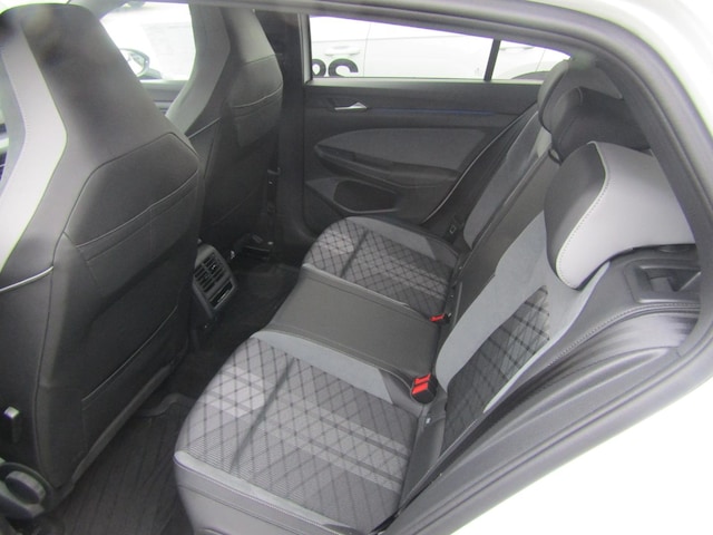 Volkswagen Golf 1.5 eTSI DSG