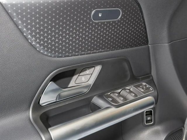 Mercedes-Benz B 180 W-Paket ParkAss. LED SpurH el.Heck LM KAM