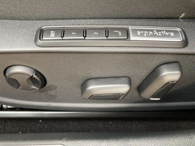 Volkswagen Golf 1.5 eTSI DSG Style