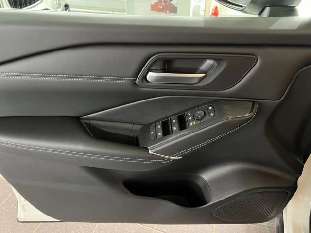 Nissan Qashqai 1.3 Connecta LED+KEYLESS+360°+ACC+VC uvm