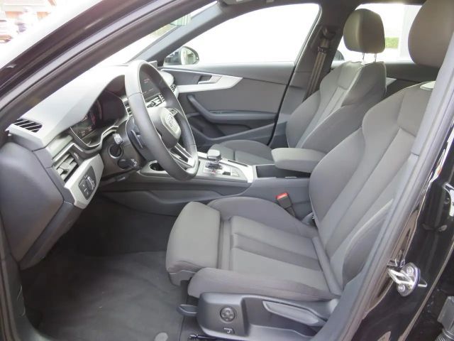 Audi A4 40 TDI Avant S-Line