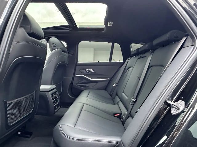 BMW 330 330e M-Sport Touring