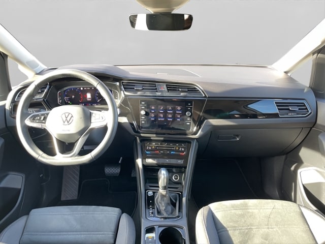 Volkswagen Touran 1.5 TSI DSG R-Line