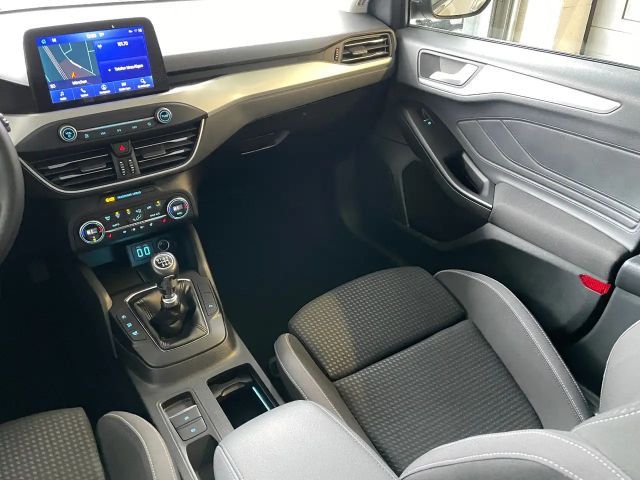 Ford Focus Cool & Connect Wagon