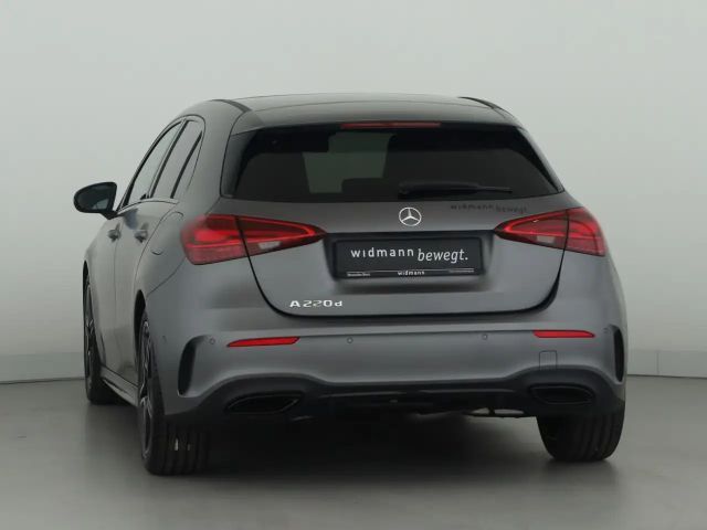Mercedes-Benz A 220 A 220 d AMG Line