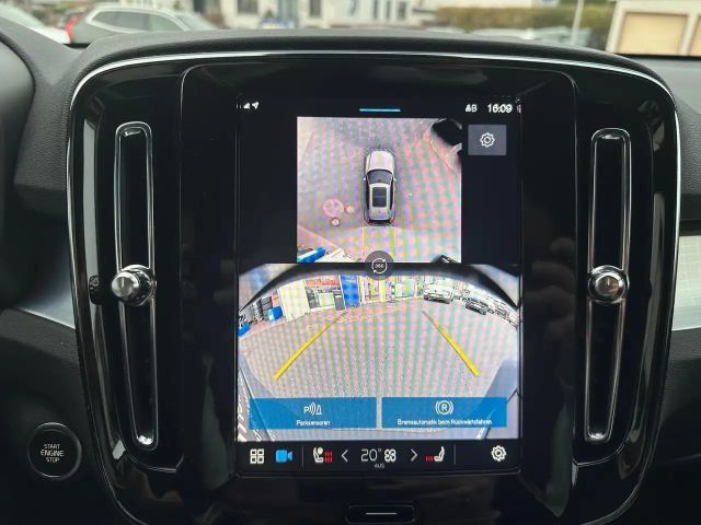 Volvo XC40 Dark Plus