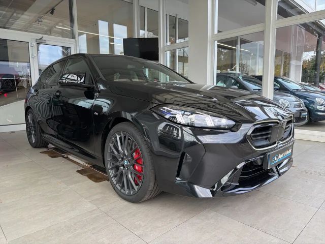 BMW M140i Sedan xDrive