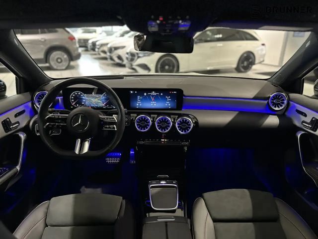 Mercedes-Benz A 250 4MATIC AMG Line
