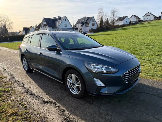 Ford Focus Cool & Connect Wagon