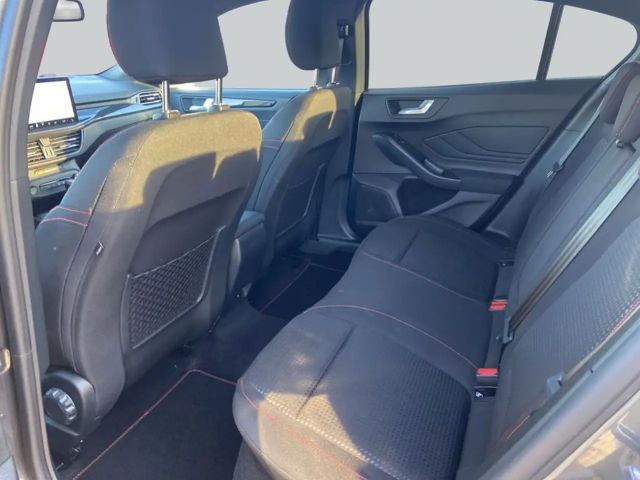 Ford Focus EcoBoost ST Line