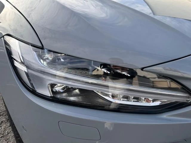 Volvo V90 AWD Plus T6
