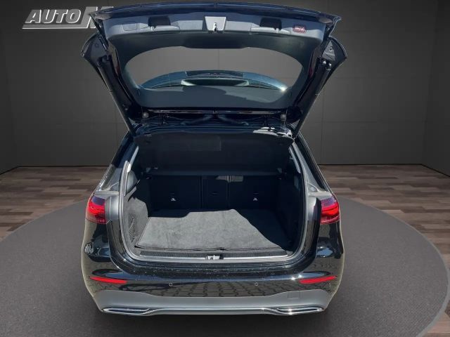 Mercedes-Benz B 200 Progressive Sedan