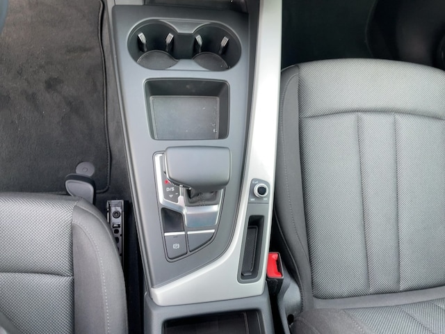 Audi A4 30 TDI Avant S-Tronic