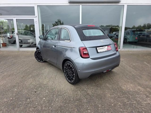 Fiat 500e La Prima