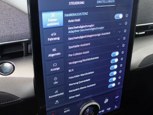 Ford Mustang Mach-E 99 kWh Top Ausstattung + Panoramadach