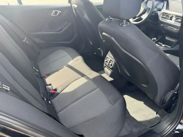 BMW 116 116i 5-deurs Sedan