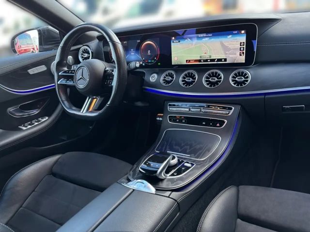 Mercedes-Benz E 300 AMG Line Cabriolet