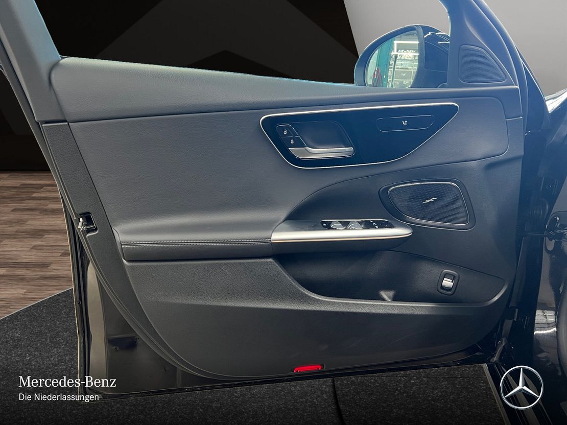 Mercedes-Benz C 220 4MATIC C 220 d Sedan