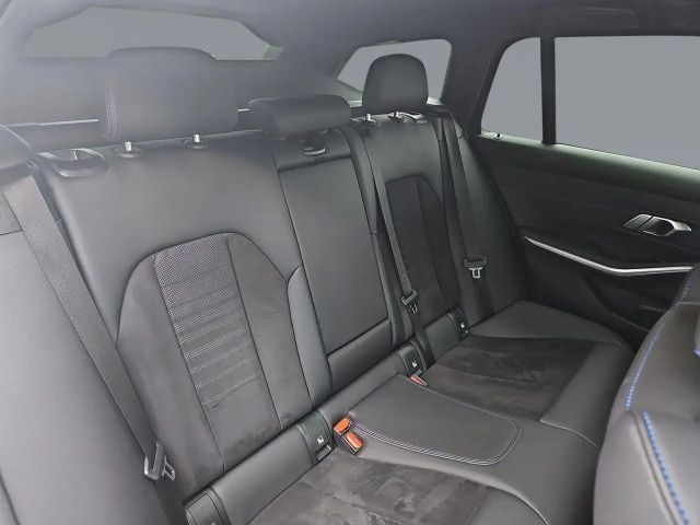 BMW 330 330d M-Sport Touring