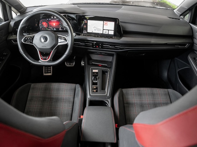 Volkswagen Golf 2.0 TSI DSG