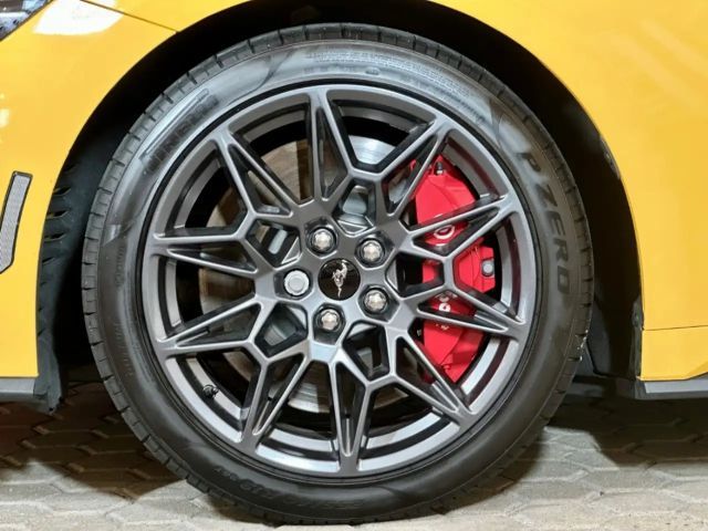 Ford Mustang Fastback GT 5.0 V8