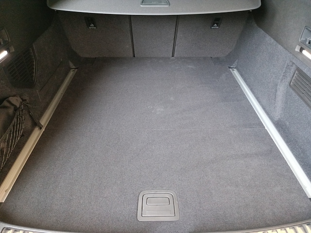 Audi A6 Avant Quattro S-Tronic