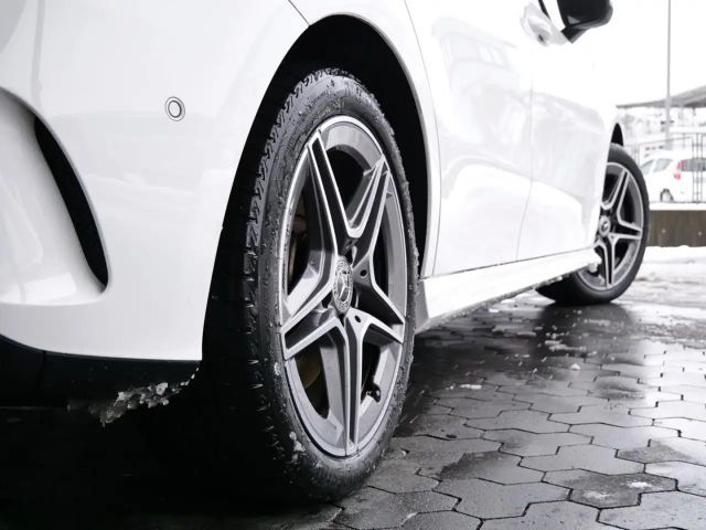 Mercedes-Benz A 250 A 250 e AMG Line