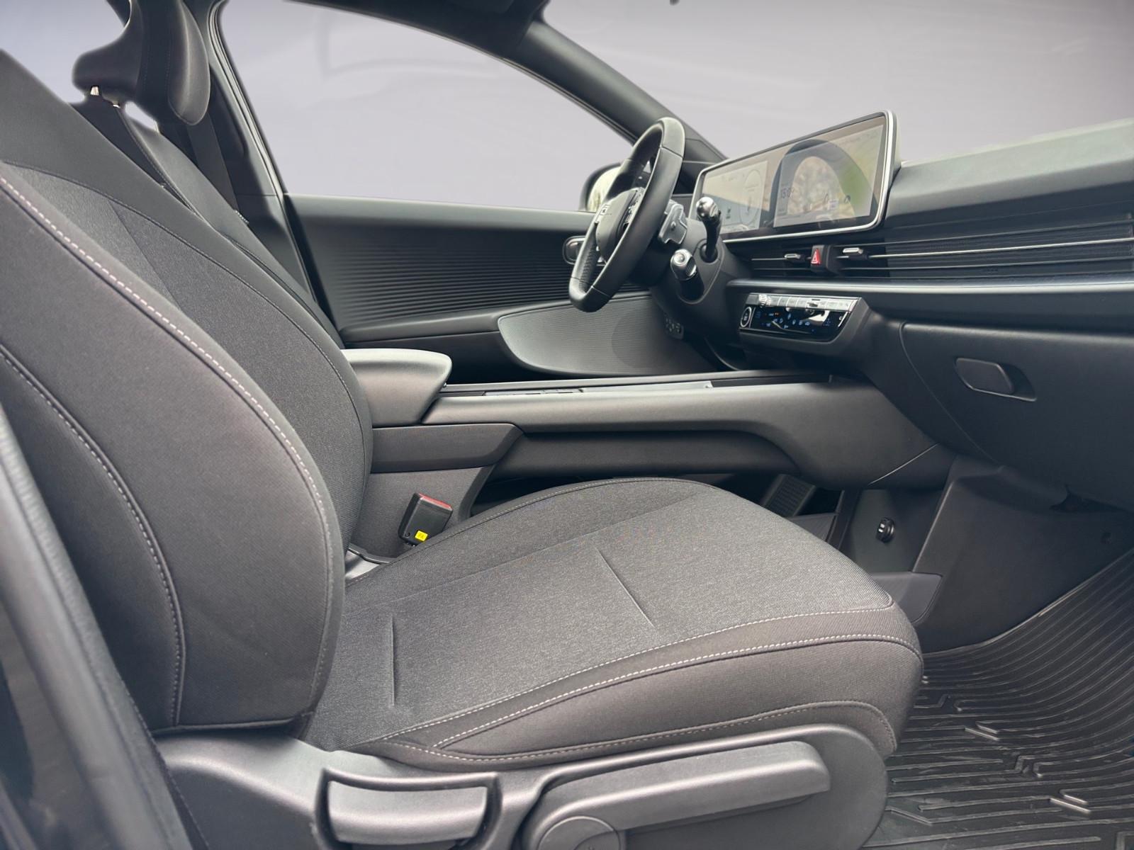 Hyundai IONIQ 6 53kWh