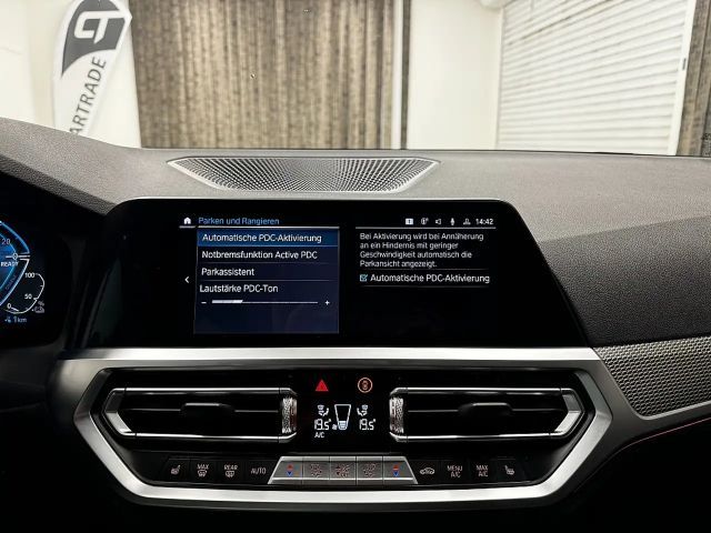 BMW 330 330e M-Sport Touring xDrive