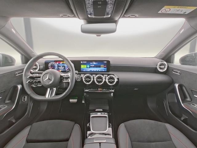 Mercedes-Benz A 250 4MATIC AMG Line