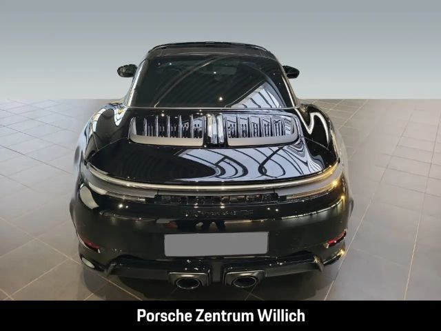 Porsche 992 4 Coupé GTS Targa