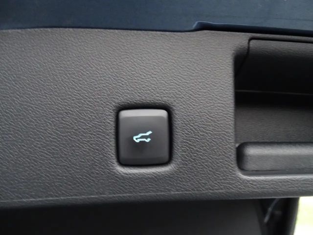 Ford Kuga Plug in Hybrid ST Line X