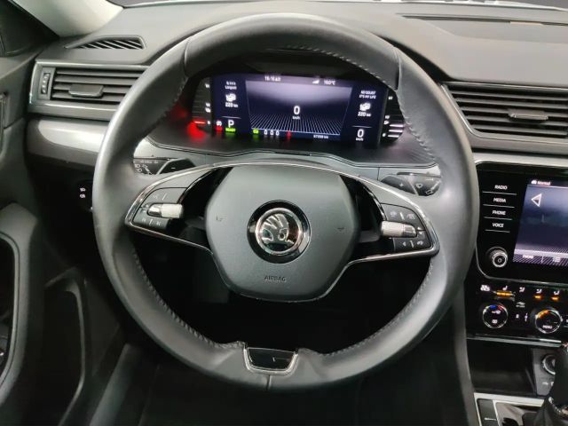 Skoda Superb 1.4 TSI Ambition Combi iV
