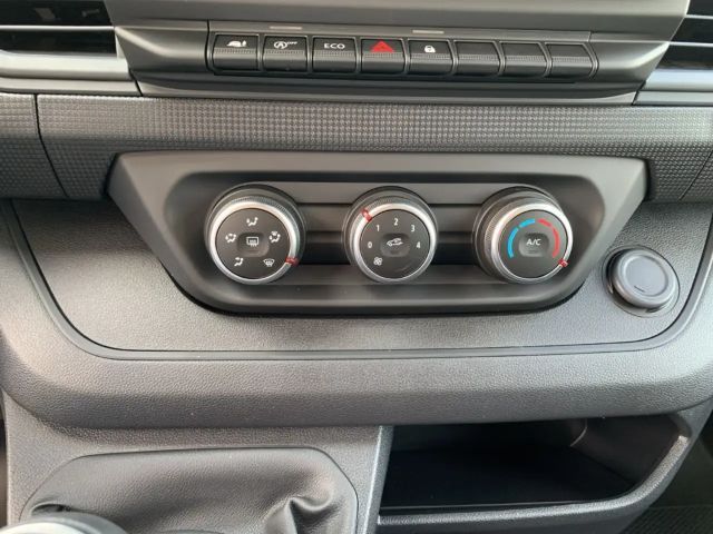 Renault Trafic Blue Grand dCi 150