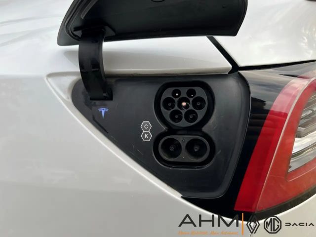 Tesla Model Y AWD Dual Motor Performance