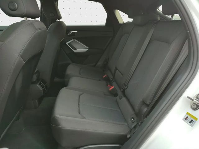 Audi Q3 45*Navi*Alu*AHK*PDC*Virtual