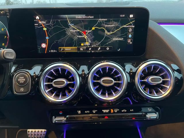 Mercedes-Benz GLA 200 AMG Line