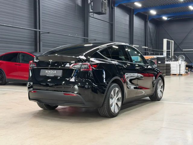 Tesla Model Y AWD Long Range