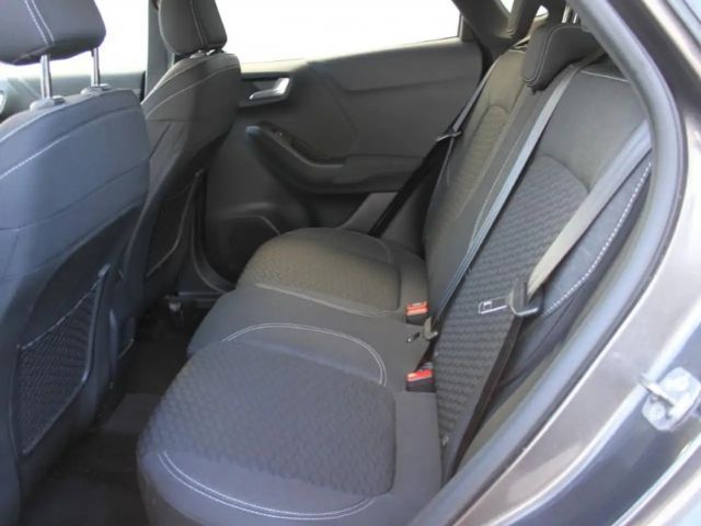 Ford Puma EcoBoost Titanium