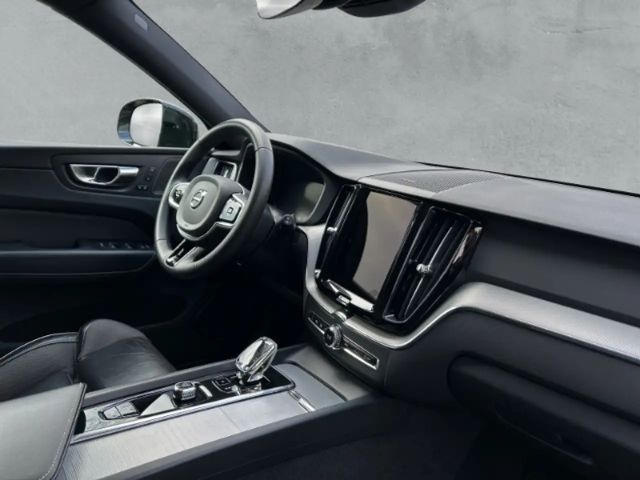 Volvo XC60 Dark Plus