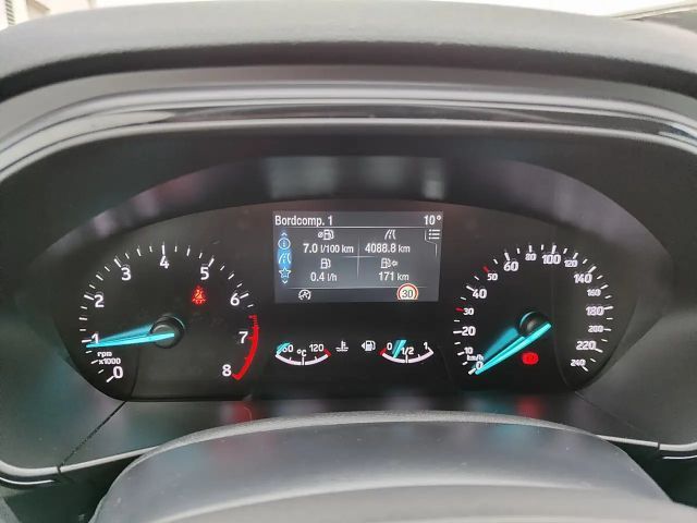 Ford Focus EcoBoost ST Line