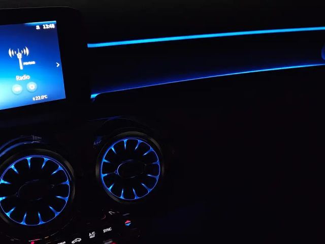 Mercedes-Benz A 200 A 200 d AMG Line Hatchback